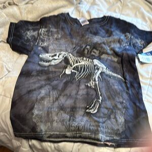 NWT 💥Children’s Dinosaur T-Shirt💥 size S
